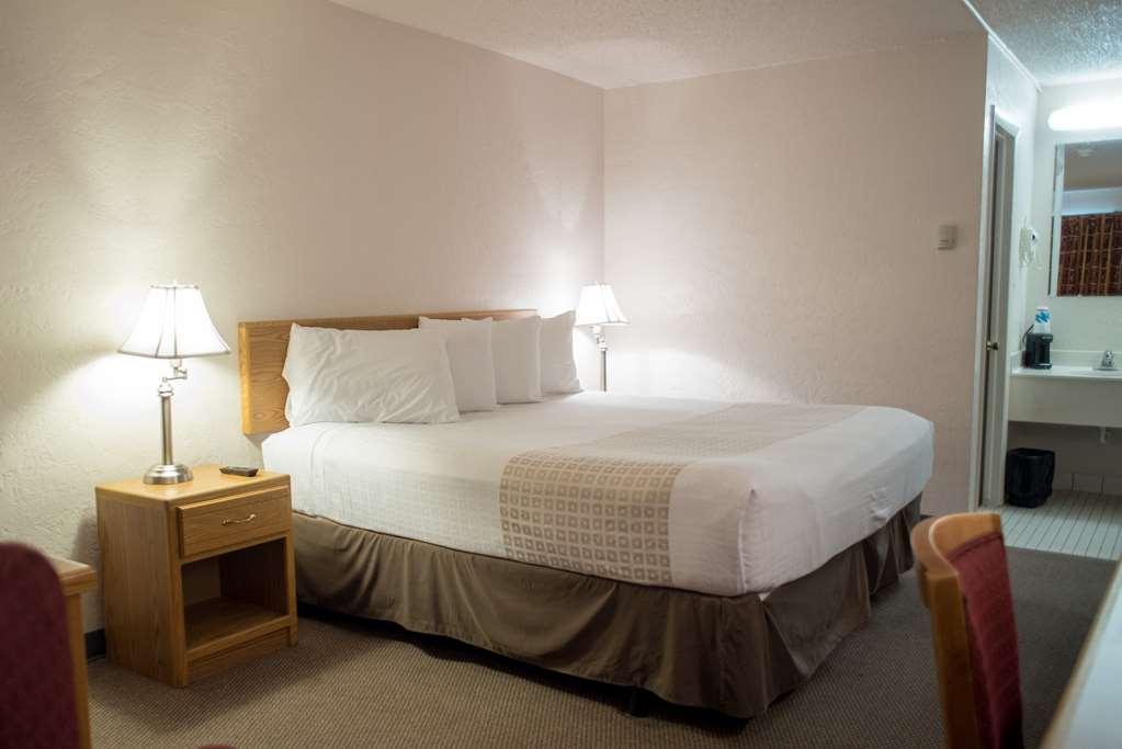 Motel 8 Rock Springs Room photo