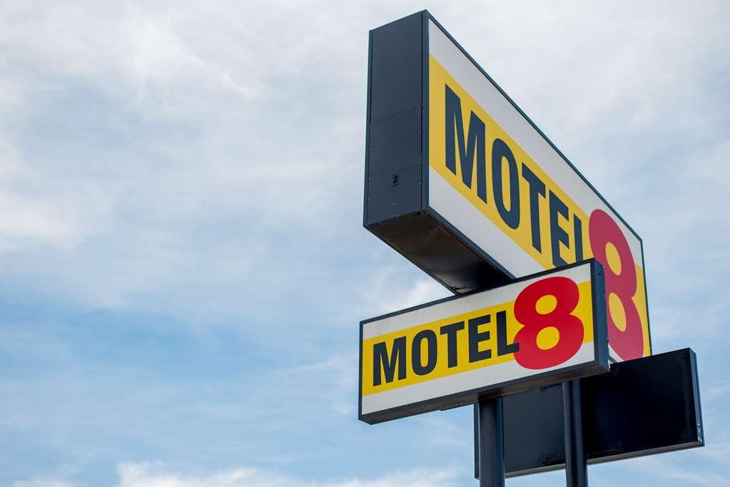 Motel 8 Rock Springs Exterior photo