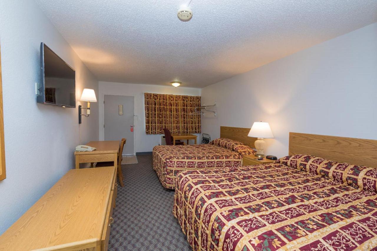 Motel 8 Rock Springs Exterior photo