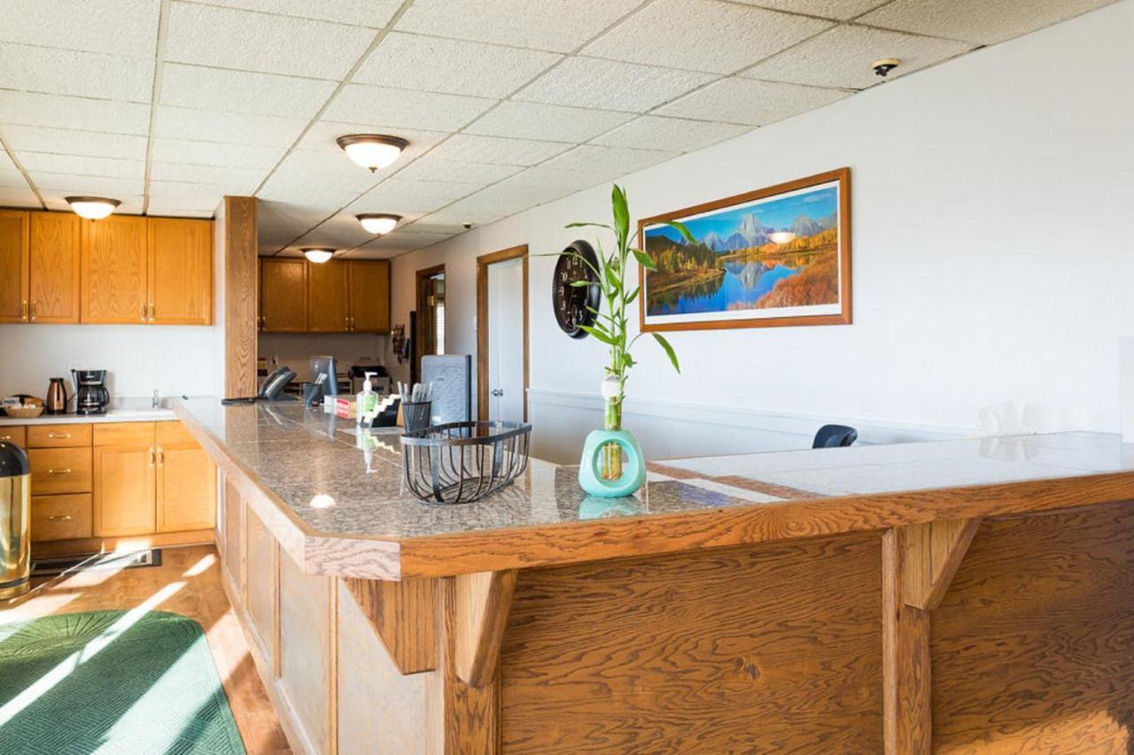 Motel 8 Rock Springs Exterior photo